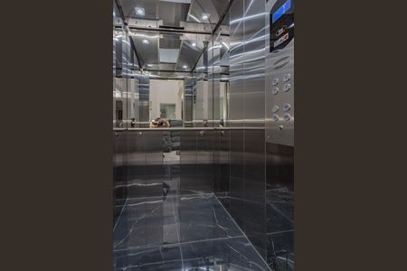 Apartamento à venda com 29m², 1 quarto e sem vagaElevador