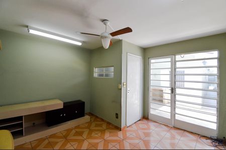 Casa à venda com 174m², 4 quartos e 2 vagasQuarto de Serviço