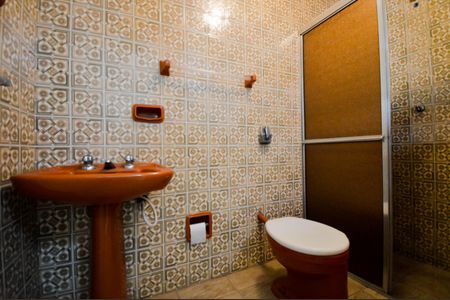 Casa à venda com 174m², 4 quartos e 2 vagasBanheiro de serviço