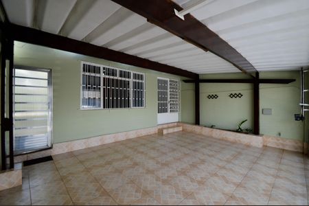 Casa à venda com 174m², 4 quartos e 2 vagasGaragem