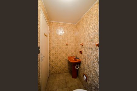 Casa à venda com 174m², 4 quartos e 2 vagasBanheiro de serviço