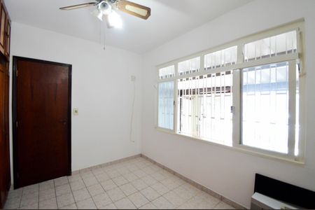 Casa à venda com 174m², 4 quartos e 2 vagasQuarto 1