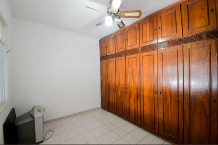 Casa à venda com 174m², 4 quartos e 2 vagasQuarto 1