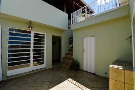 Casa à venda com 174m², 4 quartos e 2 vagasQuintal