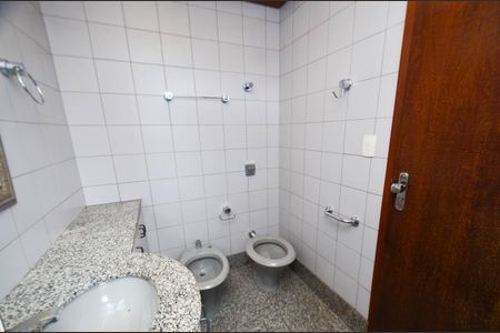 Apartamento à venda com 130m², 4 quartos e 2 vagasBanheiro suite