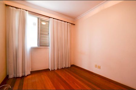 Apartamento à venda com 130m², 4 quartos e 2 vagasQuarto2