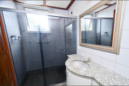 Apartamento à venda com 130m², 4 quartos e 2 vagasBanheiro suite