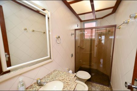 Apartamento à venda com 130m², 4 quartos e 2 vagasBanheiro social