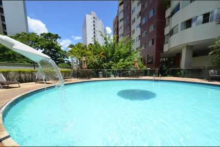 Apartamento à venda com 130m², 4 quartos e 2 vagasPiscina
