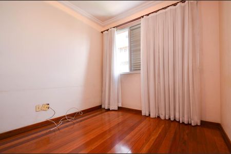 Apartamento à venda com 130m², 4 quartos e 2 vagasQuarto2