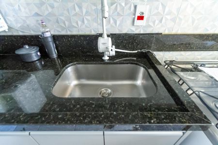 Apartamento à venda com 70m², 3 quartos e 2 vagas Apartamento à venda com 70m², 3 quartos e 2 vagasCozinha e Área de Serviço