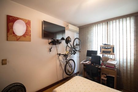 Apartamento para alugar com 150m², 4 quartos e 3 vagas Apartamento para alugar com 150m², 4 quartos e 3 vagasQuarto 2