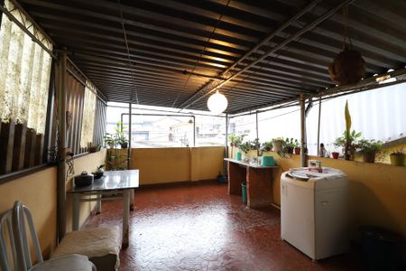 Casa à venda com 99m², 2 quartos e 1 vagaTerraço