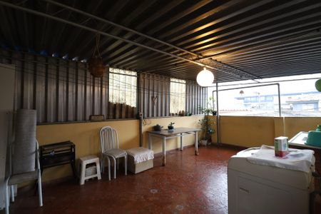 Casa à venda com 99m², 2 quartos e 1 vagaTerraço