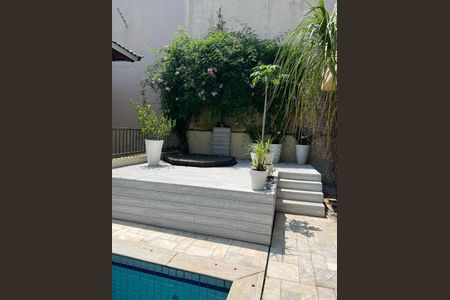 Casa à venda com 436m², 4 quartos e 4 vagas