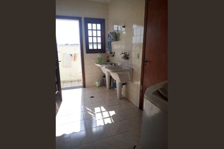 Casa de condomínio à venda com 394m², 4 quartos e 6 vagas