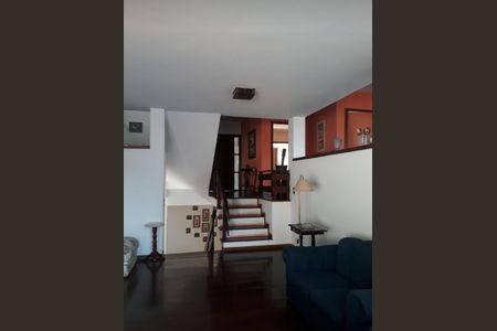 Casa de condomínio à venda com 394m², 4 quartos e 6 vagas