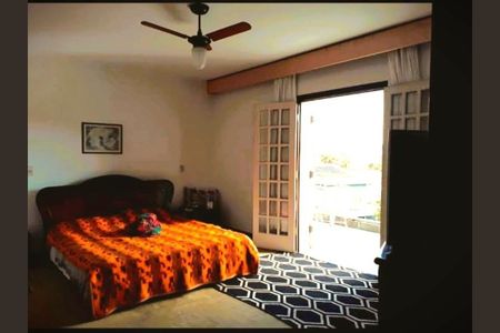 Casa de condomínio à venda com 394m², 4 quartos e 6 vagas