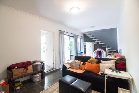 Casa à venda com 320m², 4 quartos e 4 vagas Casa à venda com 320m², 4 quartos e 4 vagasSala de TV