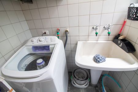 Casa à venda com 320m², 4 quartos e 4 vagas Casa à venda com 320m², 4 quartos e 4 vagasÁrea de Serviço