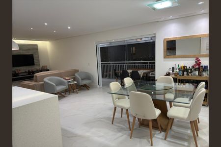 Apartamento à venda com 125m², 3 quartos e 3 vagas Apartamento à venda com 125m², 3 quartos e 3 vagasSala