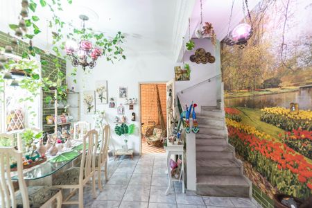 Casa à venda com 200m², 5 quartos e 1 vagaSala