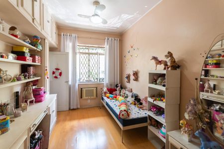 Casa à venda com 200m², 5 quartos e 1 vagaQuarto 4