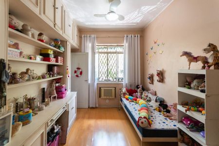 Casa à venda com 200m², 5 quartos e 1 vagaQuarto 4