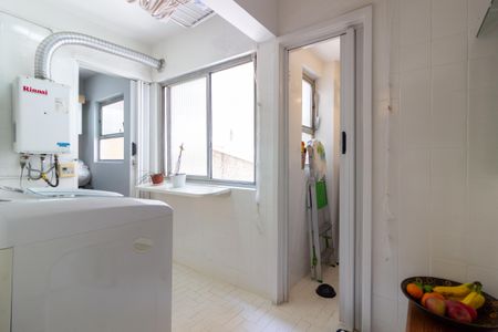 Apartamento à venda com 93m², 2 quartos e 1 vagaÁrea de Serviço