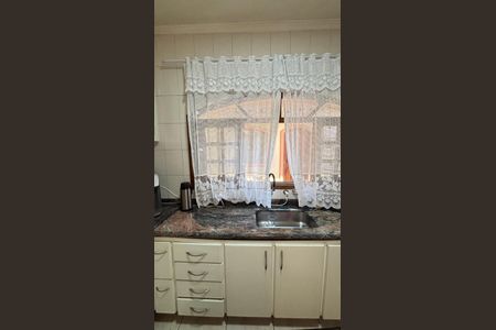 Casa à venda com 221m², 3 quartos e 2 vagas Casa à venda com 221m², 3 quartos e 2 vagasCozinha