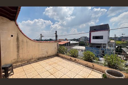 Casa à venda com 221m², 3 quartos e 2 vagas Casa à venda com 221m², 3 quartos e 2 vagasSuite Varanda