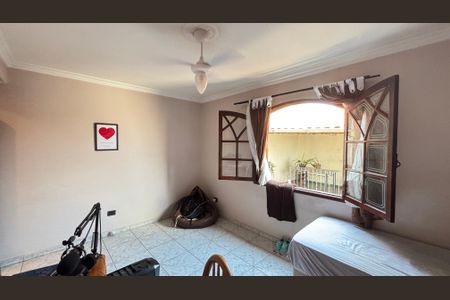 Casa à venda com 221m², 3 quartos e 2 vagas Casa à venda com 221m², 3 quartos e 2 vagasQuarto 2