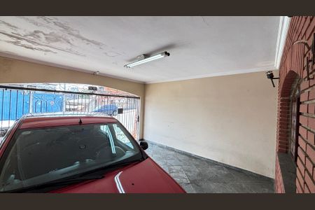 Casa à venda com 221m², 3 quartos e 2 vagas Casa à venda com 221m², 3 quartos e 2 vagasGaragem