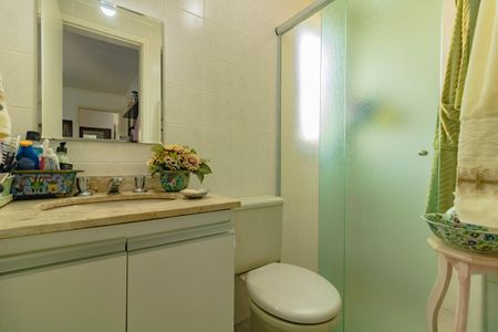 Apartamento à venda com 73m², 3 quartos e 1 vaga Apartamento à venda com 73m², 3 quartos e 1 vagaBanheiro da Suíte