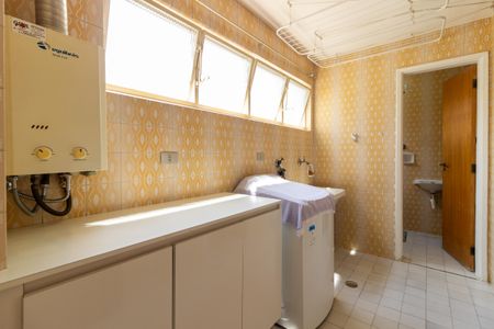 Apartamento à venda com 110m², 3 quartos e 1 vagaÁrea de Serviço