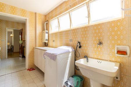 Apartamento à venda com 110m², 3 quartos e 1 vagaÁrea de Serviço