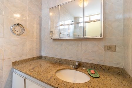 Apartamento à venda com 110m², 3 quartos e 1 vagaBanheiro da Suíte