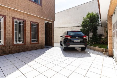 Casa à venda com 239m², 3 quartos e 6 vagas Casa à venda com 239m², 3 quartos e 6 vagasGaragem