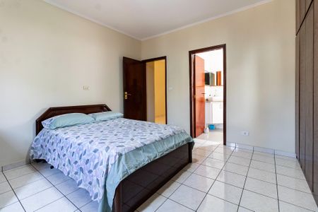 Casa à venda com 239m², 3 quartos e 6 vagas Casa à venda com 239m², 3 quartos e 6 vagasSuíte