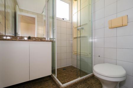 Apartamento à venda com 130m², 4 quartos e 2 vagas Apartamento à venda com 130m², 4 quartos e 2 vagasBanheiro da Suíte 2