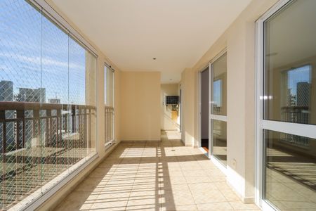 Apartamento à venda com 130m², 4 quartos e 2 vagas Apartamento à venda com 130m², 4 quartos e 2 vagasVaranda da Sala