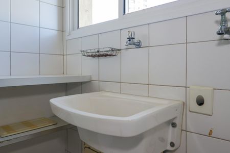 Apartamento à venda com 130m², 4 quartos e 2 vagas Apartamento à venda com 130m², 4 quartos e 2 vagasÁrea de Serviço