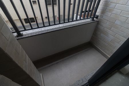 Apartamento à venda com 25m², 1 quarto e sem vaga Apartamento à venda com 25m², 1 quarto e sem vagaVaranda