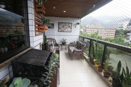 Apartamento à venda com 118m², 4 quartos e 2 vagasVaranda da Sala