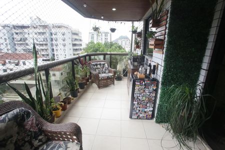 Apartamento à venda com 118m², 4 quartos e 2 vagasVaranda da Sala