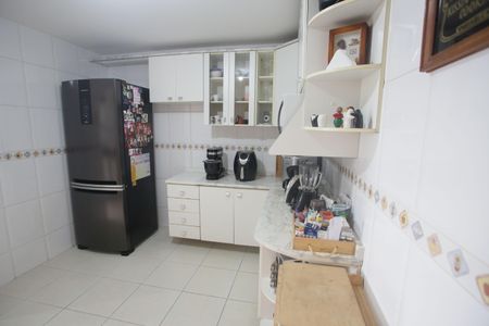 Apartamento à venda com 118m², 4 quartos e 2 vagasCozinha