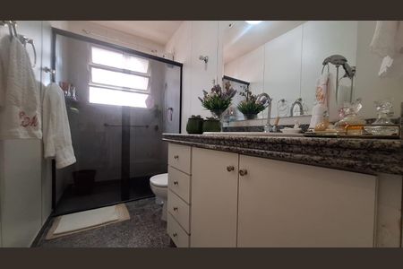 Apartamento à venda com 220m², 4 quartos e 1 vagaBanheiro 