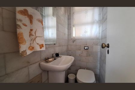 Apartamento à venda com 220m², 4 quartos e 1 vagaLavabo 