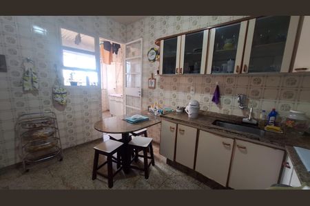 Apartamento à venda com 220m², 4 quartos e 1 vagaCozinha 