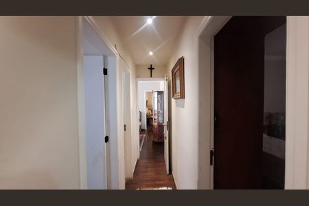 Apartamento à venda com 220m², 4 quartos e 1 vagaCorredor 